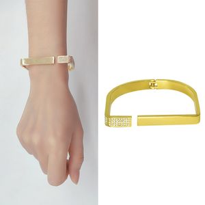 2022 bracelets à main pour femmes en forme de C manchette bracelets couleur or en acier inoxydable de luxe mode Punk charme cristal pierre bijoux