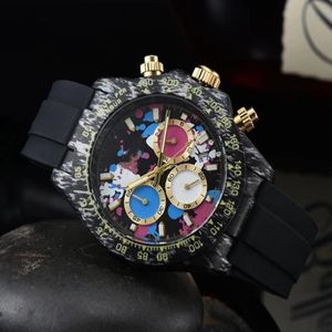 2022 Hoogwaardige mannen Luxury Watch Six Stitches Alle wijzerplaten werken automatisch Quartz horloges Europees topmerk chronograaf klok fashi248n