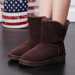 2022 Hot AUS U5803 boutons classiques bottes de neige Miniwomen courtes garder au chaud botte homme femmes bottes chaudes décontractées en peluche chaussures en daim gris châtaigne gratuit