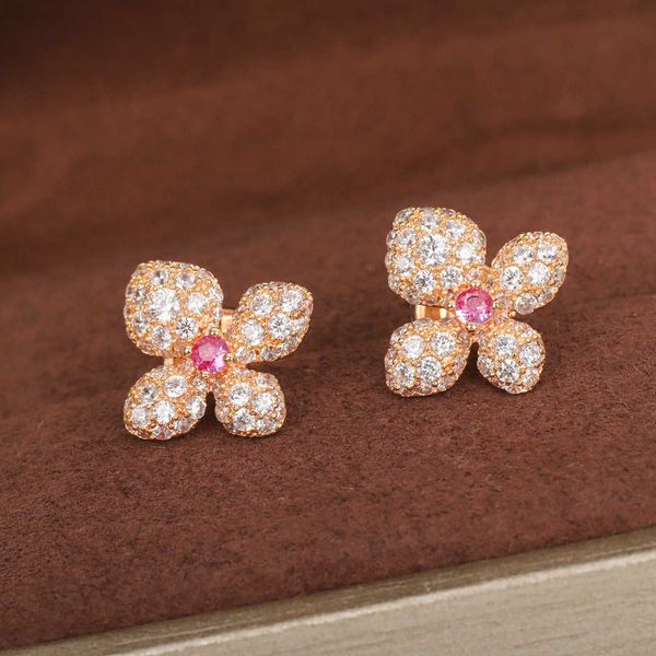 2022 Hot Brand New Ear Cuff Pur 925 Bijoux en argent sterling Rose Fleur Boucles d'oreilles Design de luxe Mariage Top Qualité Party 4 Leaf Clover