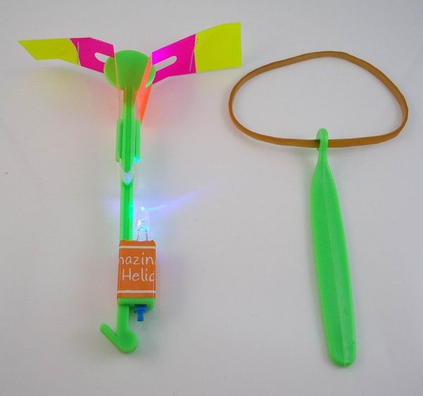 2022 HOT LED Magic Toy Rubber Band Hélicoptère Flash Flèches Flying Umbrella Flash Champignons