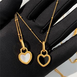 2022 Ins Natural Fritillary Black Onyx dubbelzijdige liefde ketting vrouwelijk niche perzik hart design gouden mode all-match sieraden