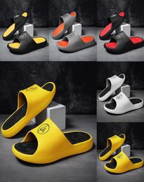 2022 Kany West Slide Runner Slippers Mens Sandalias de playa Resina Desierto Tierra Blanca Niños Niños Fatrines Plataforma Shoes1014306