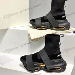 2023 Tricoté chaussette respirante chaussures design cool et unique mens womens casual chaussures chaussettes paris épais double semelle anti slip designer sneain1j #