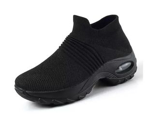 2022 grande taille chaussures pour femmes coussin d'air volant tricot baskets sur-orteil shos mode chaussettes décontractées chaussure WM2028