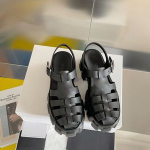 2023 Nieuwste Designer Sandalen Zwart Wit Holle Schoenen Comfortabele Leuke Mary Jane oma schoenen Maat 35-41 Zwart en Wit