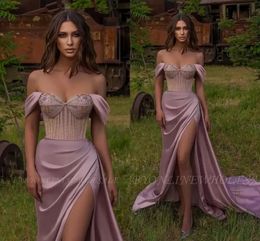 2022 Lavande Violet Sirène Robes De Soirée De Bal Arabe Élégant Haute Split Hors Épaule Parti Demoiselle D'honneur Robes Perles Paillettes Haut BC10344