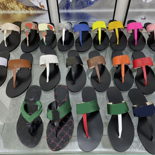 2022 Cuir Thong Sandal Femmes Hommes Designer Pantoufles Mode Mince Tongs Chaussures Summer Beach Casual Diapositives Noir Blanc Taille
