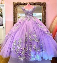 2022 Light Purple Princesse Quinceanera Robes Puffy Ball Robe Appliques Sweet 15 16 Robe Graduation Robes De Bal Robes De Xv B0621