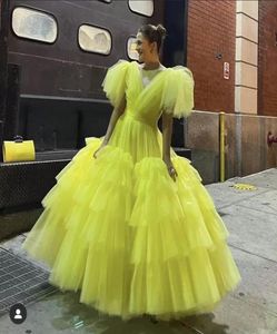 2022 Lichtgele tule A lijn Homecoming -jurken Sexy V Nek Korte mouwen plus formaat formele avondjurken jurken Vestidos de No3906790