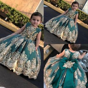 2022 Vestidos para niñas con flores pequeñas con apliques de encaje dorado Vestidos largos para desfile Vestido de princesa con lazo de jade BC5781 0827