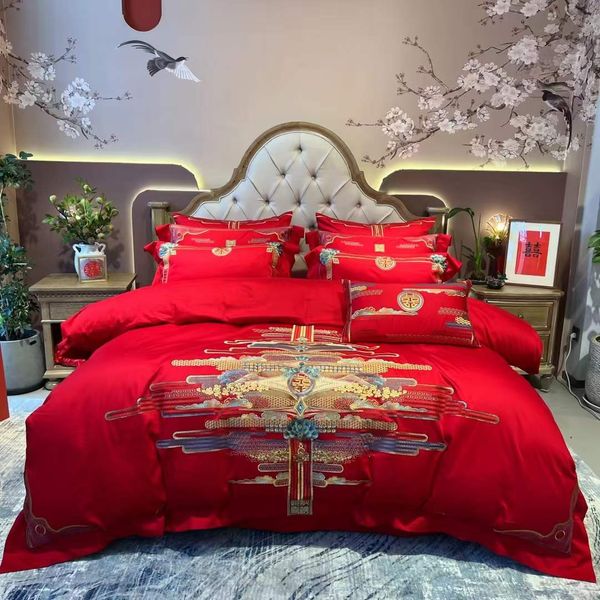 2022 Luxe 100% coton 5pcs Chine mariage rouge ensembles de literie housse de couette drap taie d'oreiller tache lit broder roi reine beau noble palais royal lit