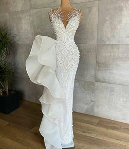 2022 Luxe Une ligne Robes de mariée Robes de mariée Plus Taille Sexy Arabe Jewel Cou Illusion Broderie Dentelle Appliques Perles De Cristal Perles Sirène Volants À Plusieurs Niveaux