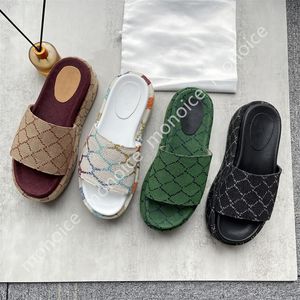 Damesmode geborduurd canvas ontwerper dia's slip op slippers meisjes 60 mm canvas bedekt platform sandalen slipper maat 35-45