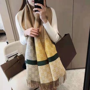 2022 Luxe kasjmier sjaal voor herfst/winter dames om dikker te worden en warm te houden veelzijdige nieuwe hot stijl lange stijl cape 6 kleuren