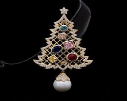 2022 Pin de árbol de navidad diseñador de perlas de lujo para mujeres con joyas de moda de circonía cúbica Joya de año nuevo regalo5613689