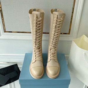 2022 Luxe designer Zaklaarzen Martin Boot Rubberlaarzen Knie Veterschoenen Glanzend Leer Mode Comfortabele casual warme laarsjes