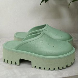 2022 luxe pantoffels merkontwerpers Dames Dames Holle Platform Sandalen gemaakt van transparante materialen modieuze sexy mooie zonnige strand vrouw schoenen pantoffels