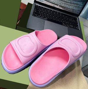 2022 Luxe dames sandalen dikke enige strandschoenen ontwerper slippers macaron kleur matching feest strand reist roze hakhoogte 4-5 cm