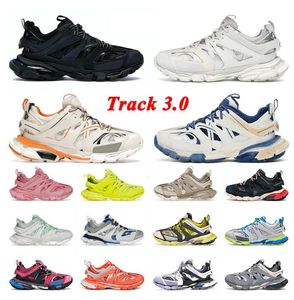 2023 topmerkontwerper Track Casual schoenen Platform 17FW Sneakers Vintage Triple Zwart Wit Beige Tracks Runners 3 3.0 Tess.s. Dhgate luxe sneakers 36-45