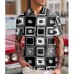 2022 Heren Korte Mouw Print Shirts voor Heren Sociaal Luxe Man Designer Kleding Hawaiiaans Modieus Elegant Klassiek Mode Y220420