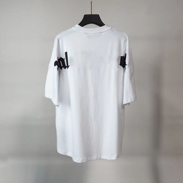 2022 Camisetas de hombre con letras detrás de la camisa de diseñador Marca Chao de alta calidad Color caramelo Letra impresa Camiseta de manga corta Bf Loose Top