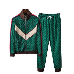 2022 Heren tracksuit luxe 2-delige set Casual hoodies Sweatshirt Sweatpants Pak Tieners Sportprint Jogging S-3XL Kleding Gedrukt Sportkledingmerk Q38