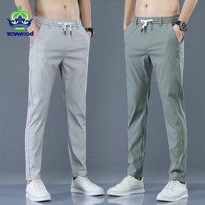 2022 Herenbroek Lente Zomer Dunne Groene Effen Kleur Mode Zak Applique Volledige Lengte Casual Werkbroek Pantalon 220212