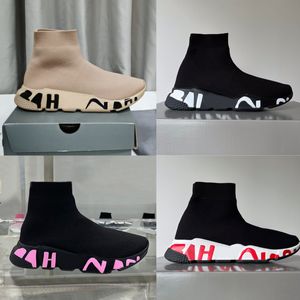 Chaussures de créateurs Hommes Chaussettes en tricot Baskets Femmes Plate-forme Chaussures Chaussettes Bottes Graffiti Sole Baskets Mode Barker Designers Entraîneur de marche en plein air NO17A