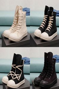 2022 Men Damesontwerper Canvas Boots High Top Male mode Luxe sneakers Zwart Wit Lace Up Mens Woman Shoes Breathable Trainer8400401