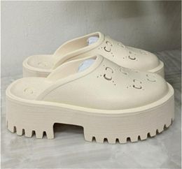 luxe pantoffels merk ontwerpers Dames Dames Holle Platform Sandalen gemaakt van transparante materialen modieuze sexy mooie zonnige strandvrouw schoenen pantoffels 35-42