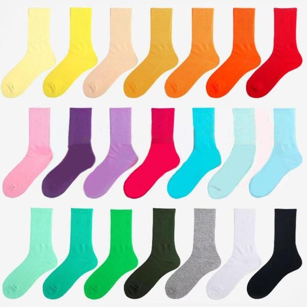 2022 Hommes Femmes Chaussettes De Sport Designer De Mode Longues Chaussettes Avec Lettres Quatre Saisons Haute Qualité Unisexe Bas Casual Chaussette Multi Couleurs