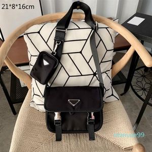 2022 Heren Zwarte aktetassen Designer Nylon Schoudertassen Fashion Crossbody Triangle Messenger Bag210t