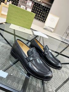 2022 Mens Rijden Oxfords Casual Loafers Dress Shoes Mode lederen slip op mannelijk merk Party Wedding Grootte 38-46