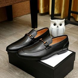 2022 Hommes Mode En Cuir Véritable Slip-on Oxfords Hommes Bureau D'affaires Travail Formelle Robe Chaussures Marque Designer Partie De Mariage Chaussures Plates Taille 38-45 mkjkkk000002