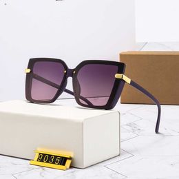 2022 Mens zonnebril mode zomer zonnebril Stijlvolle volledige frame UV400 zonnebrillen Street Style zonnebril met doos