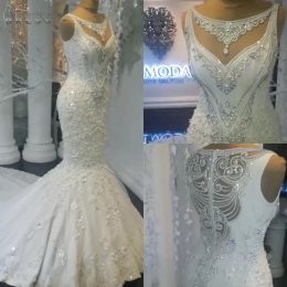 2022 Robes de mariée sirène Sans manches de la bande nuptiale Sweeping Train Applique en perle sur mesure Illusion plus taille de scoop Robe de Mariee