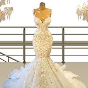 2022 Robes de mariée sirène Robes de mariée sexy arabe dentelle appliques broderie cristal perles bretelles spaghetti plus la taille vintage O275m