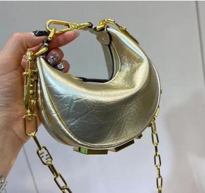 2022 Nano Graphy Hobo Sac de poignet Demi-Lune Fermeture à glissière 22 Lettres en métal Luxurys Cross Body Designer Embrayage pour femmes