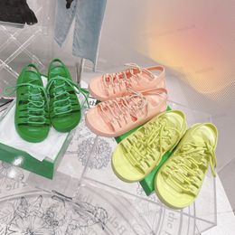 2022 Nouveautés Sandales Printemps et été Roman Strappy Top Jelly Sandals Respirant Facile simple imperméable antidérapant dames sandale taille 35-40