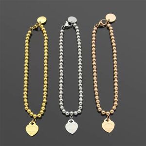 2022 New Bead Chain Heart Charm Bracelet Luxury Brand Designer Bracelet Joyería de mujer Moda Classic Acero inoxidable T Pulseras Regalo de Navidad