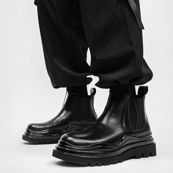 Botas hasta el tobillo de invierno para hombre, versión coreana, botas medias combinables para estudiantes, zapatos de cuero impermeables de alta calidad, novedad de 2022