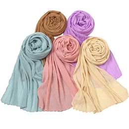 2022 Nieuwe bubble chiffon sjaal rimpel crinkle hijabs voor moslim vrouwen soild kleur ademend islamitische hoofddoek Arabische hoofd sjaals