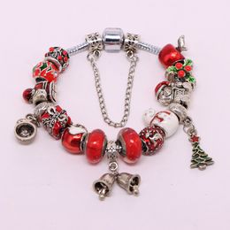 2022 Nueva pulsera con dijes Colgante de árbol de Navidad Esmalte rojo Manzana Papá Noel mosca Cuentas con dijes europeos Brazalete de cuentas de vidrio de Murano Se adapta a pulseras con dijes Pandora