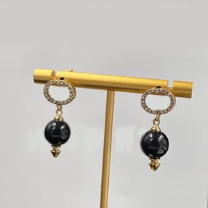 2022 Nouveau Charme Boucles D'oreilles De Mode Marque De Luxe Designer Top Qualité Diamant Brillant Noir Perle De Luxe Boucle D'oreille De Noce Cadeaux De Noël avec Boîte Et Timbre