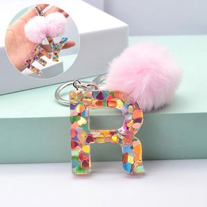 2022 Nieuwe Creative Love Sequin Sleutelhanger Hars Epoxy 26 Glitter English Letter Ornaments Pink Pompom Sleutelhangers Charm Tas Sleutelhanger Geschenken