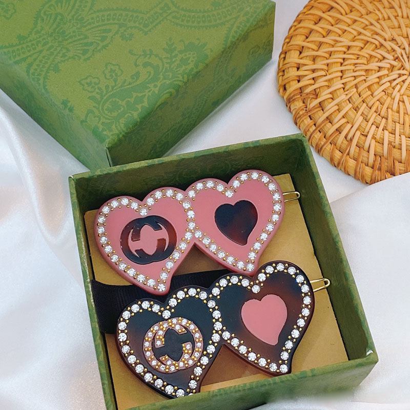 projektant marki słodkie różowe sercowe klipy do włosów barrettes mody luksusowe litery lśniące kryształowe bling diamentowe szpiki do włosów dla kobiet dziewczyny z pudełkiem prezentowym