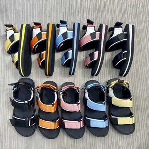 2022 Nieuwe Designer Women Sandalen verstelbare ademende slippers zomer buitenstrand flat sandalen niet-slip maat 35-41