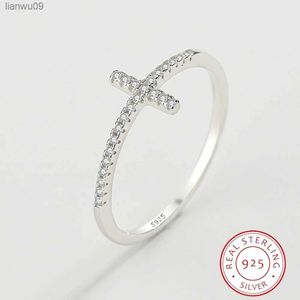 2022 Nieuwe Prachtige Ring Voor Vrouwen Echte S925 Zilveren Eternity Cross Zirkoon Kleine Diamant Mode Verlovingsfeest Geschenken Sieraden L230704