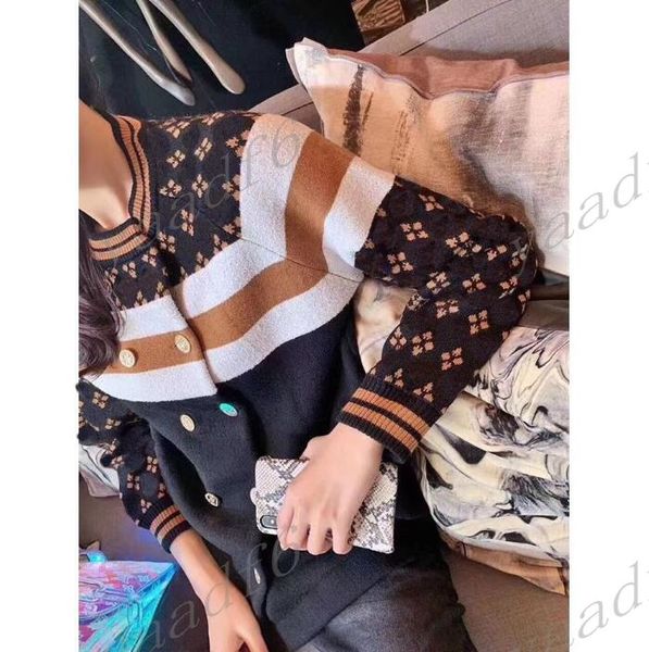 2022 nouvelle mode automne femmes tricots porter designer haut de gamme qualité autrichienne jacquard vintage L double rangée bouton doré pull col rond style tempérament haut rayé